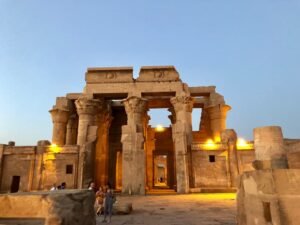 What is the story of the Kom Ombo temple?