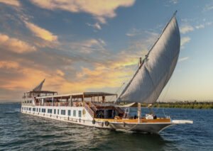 A Day on a Luxury Dahabiya Nile Cruise