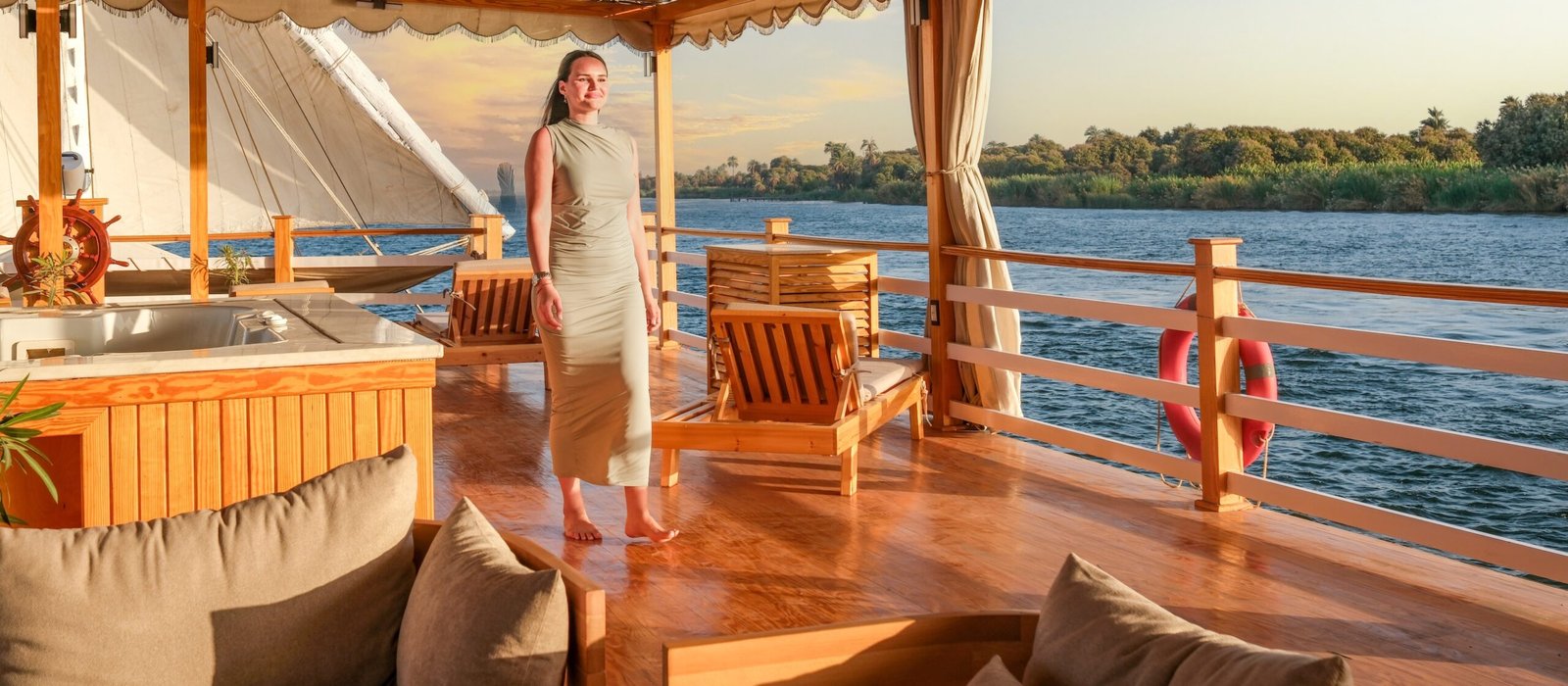 Relaxing Cruise Experience